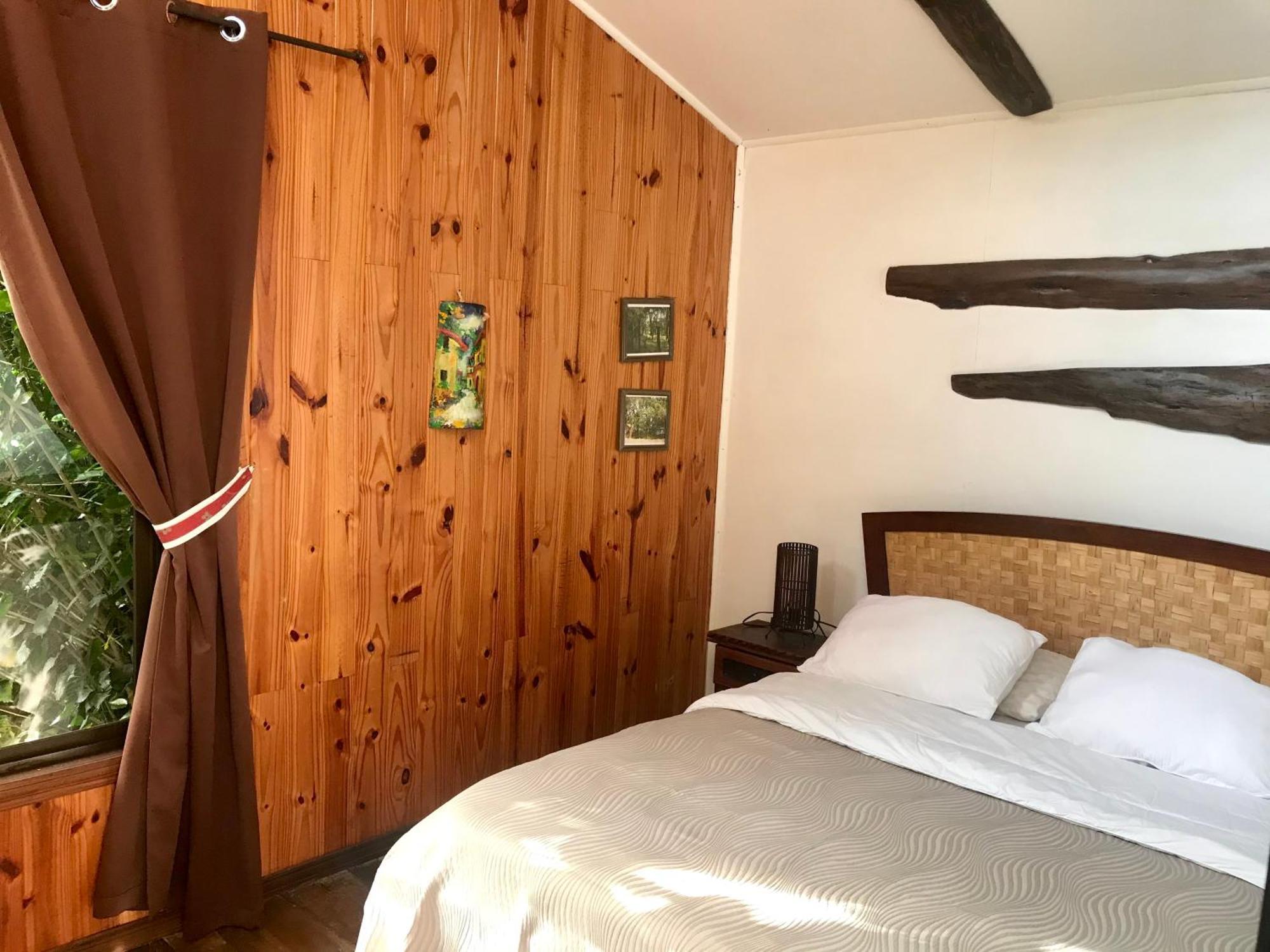Yerbabuena Lodge Monteverde Phòng bức ảnh