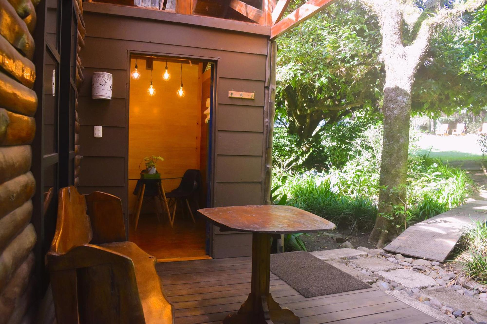 Yerbabuena Lodge Monteverde Phòng bức ảnh
