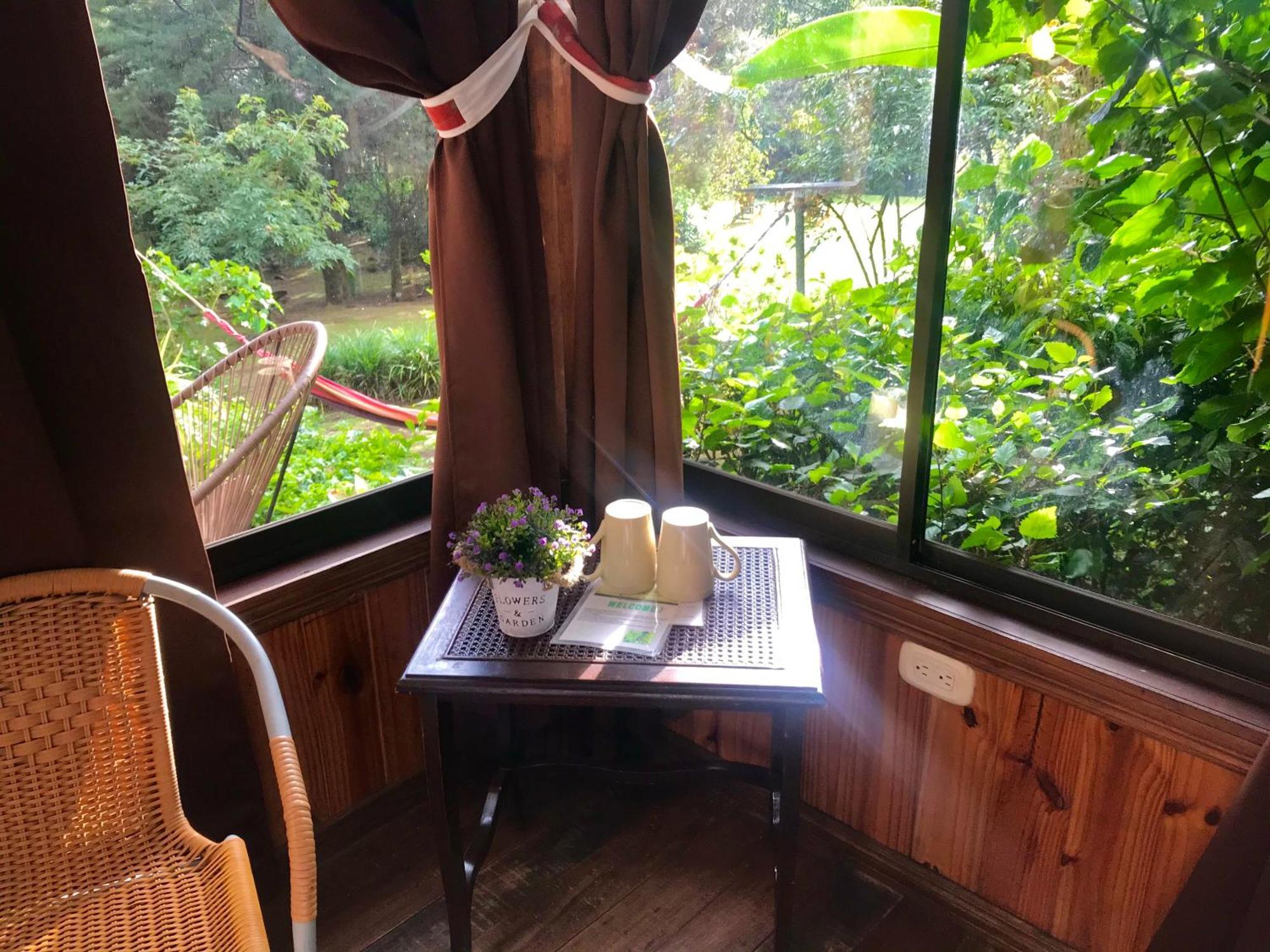 Yerbabuena Lodge Monteverde Phòng bức ảnh