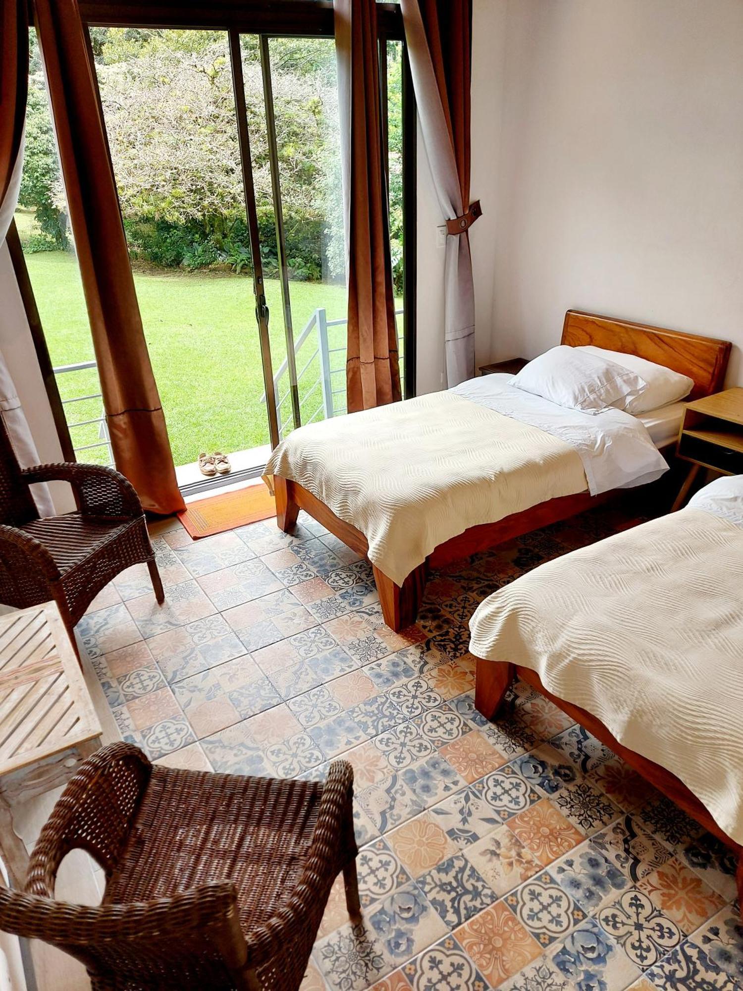 Yerbabuena Lodge Monteverde Ngoại thất bức ảnh